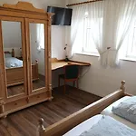 Emmis Erbe Πάινε