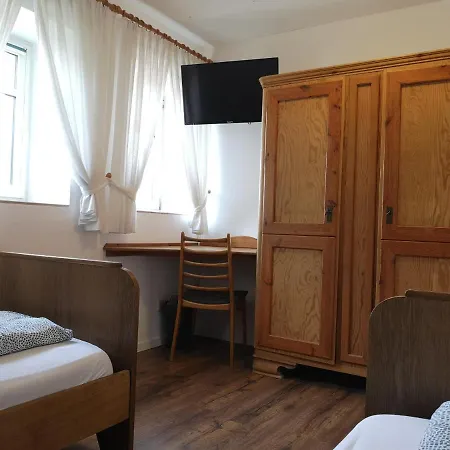 Gaestezimmer Emmis Erbe Pensjonat 3*